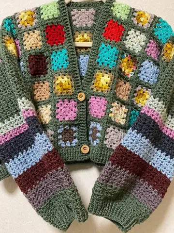 할머니네 스퀘어 모티브 가디건 핸드메이드