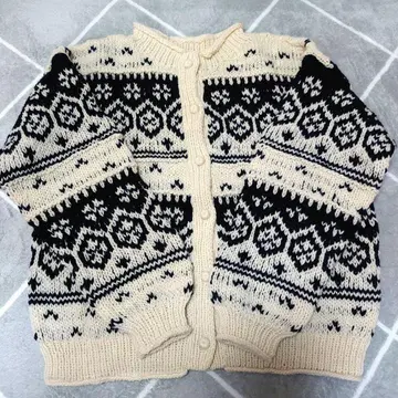 카구레 페루 노르딕 가디건 어반 리서치 도어스