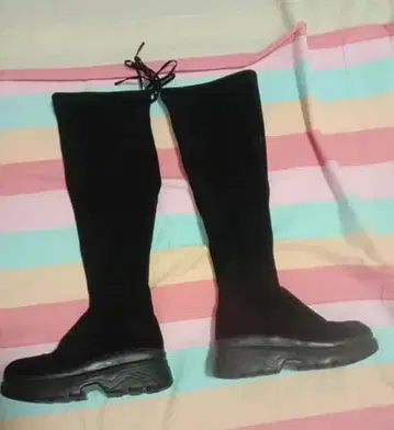 블랙 스웨이드 롱 부츠 통굽