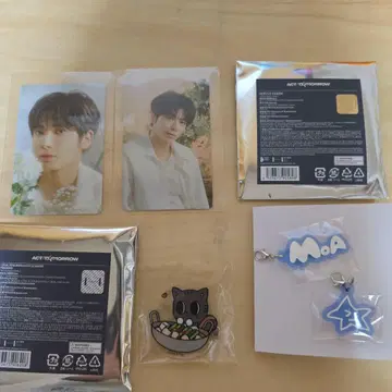 ACT: TOMORROW inJAPAN 강태현 포토 카드 & 참 & 배지