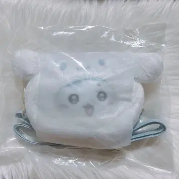 산리오 치이카와 (먼작귀) 콜라보 하치와레 미니백