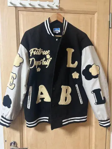 (레어) EZLIFOO 바시티 자켓