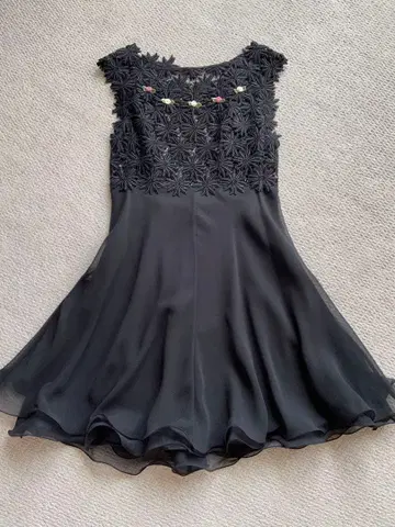 새상품 스콧 클럽 플레어 원피스