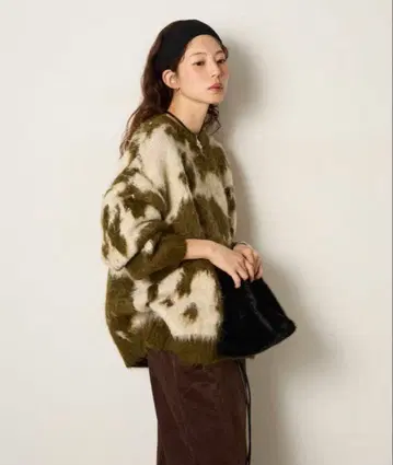 ecica 카우 패턴 니트