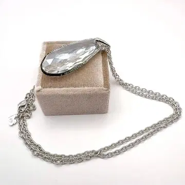 스와로브스키 목걸이 퍼펙션 단종 티어드롭형 세미롱