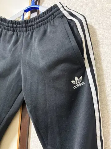 adidas 블랙 조거 팬츠 3 라인
