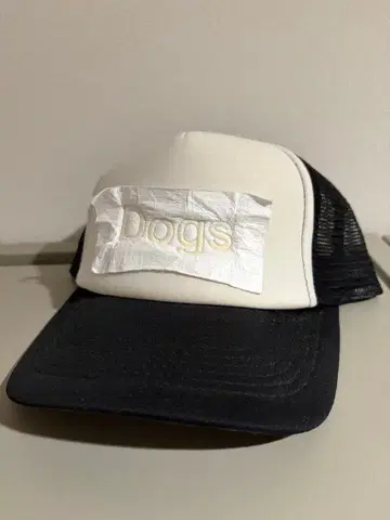 Dogs 메쉬 캡 화이트/블랙