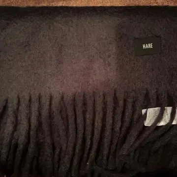 HARE 블랙 프린지 머플러