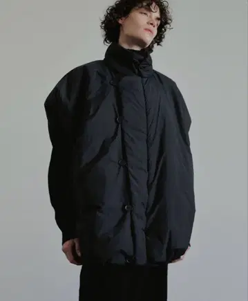 anuke 볼륨 오버 베스트 블랙 36