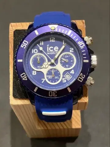 ice watch 파랑 크로노그래프 손목시계