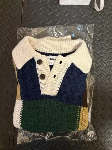 OBEY 멀티 컬러 니트