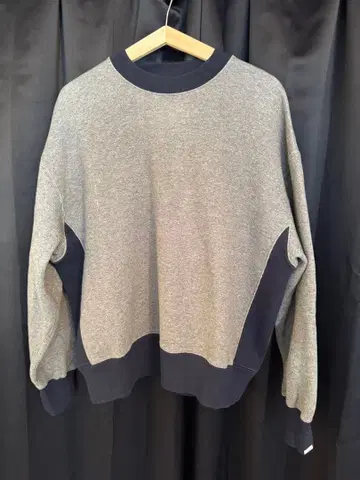 24SS HYKE 맨투맨 티셔츠 사이즈 3