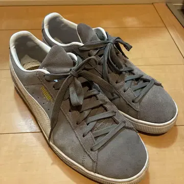 PUMA 그레이 스웨이드 스니커즈