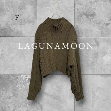 러그나무 문 니트 스웨터 루즈핏 페미닌 내추럴 숏 기장 카키