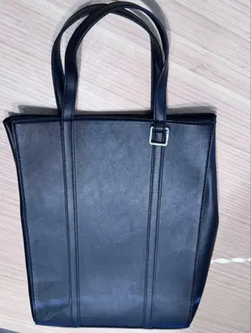 미사용 새상품 ZARA 블랙 가죽 비즈니스 백