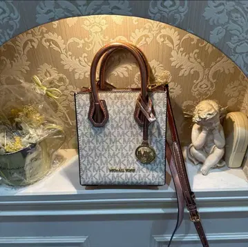 MICHAEL KORS 숄더백 화이트/브라운