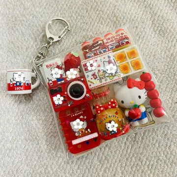 가챠 파우치 헬로키티 미니어처 후드 키링