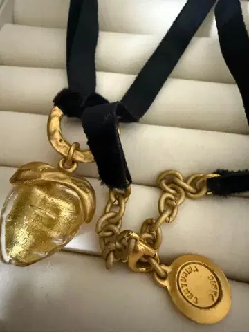 VENTURINA PARIS 목걸이