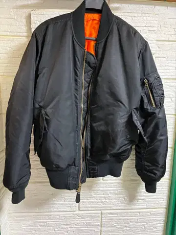 알파 인더스트리즈 MA-1 자켓 M 블랙