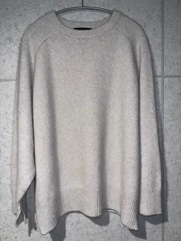 23구 크림색 래글런 슬리브 스웨터 빅 사이즈 40 니트 나일론