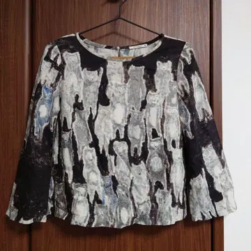 미나 페르호넨 얼라이브 곰 곰 곰 블라우스