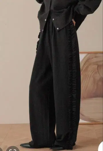 LOWRYS FARM 사이드 프릴 컷 팬츠 팬츠