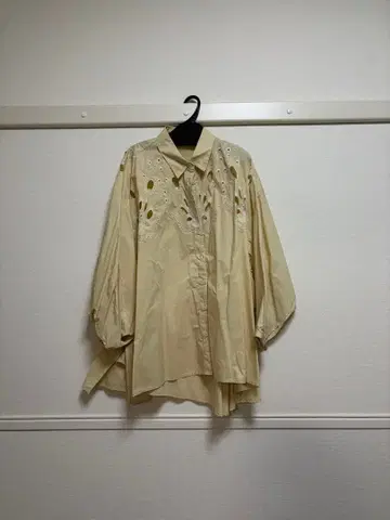 COCO DEAL 자수 셔츠 블라우스