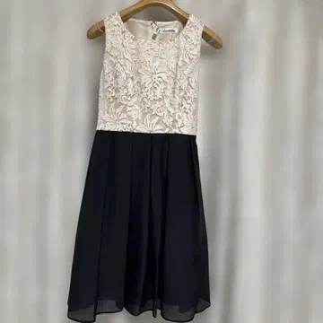 야마다야 계열 레이스 슬리브리스 무릎 기장 원피스, 파티 드레스