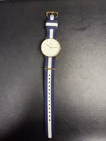 Daniel Wellington 손목시계 네이비/화이트