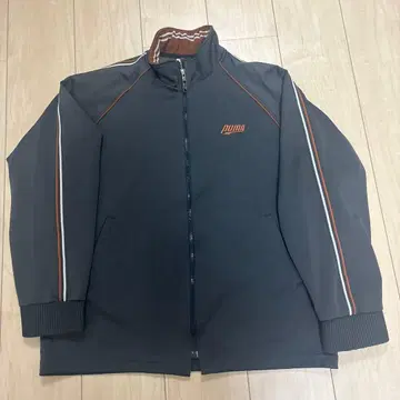 PUMA 그레이 저지 스트라이프 디자인 그런지