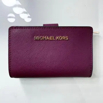 MICHAEL KORS 마이클코어스 이단 접이식 지갑