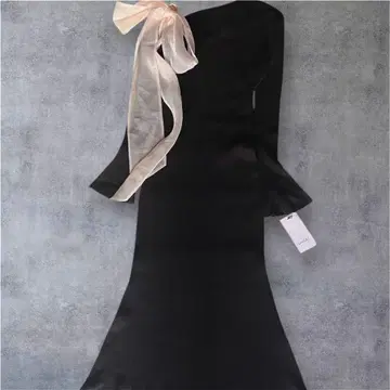 미사용 새상품 SNIDEL 숄더 리본 니트 원피스 BK F