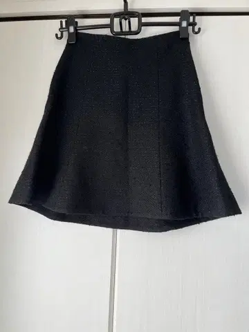 SNIDEL 블랙 플레어 미니 스커트