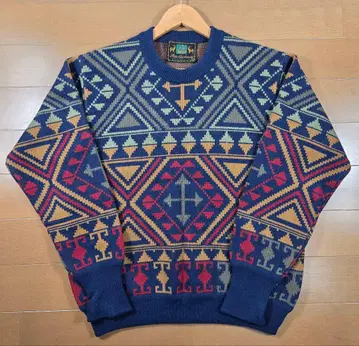 두꺼운 원단 캐시미어 100% 네이티브 무늬 스웨터