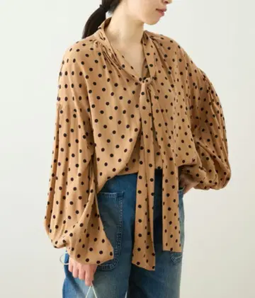 L'ESSAGE 보타이 볼륨 블라우스 2way 도트 무늬