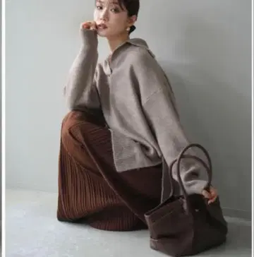 신상 뤼미에 플리츠 라인 스커트 BROWN Lumier