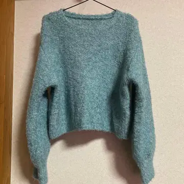 스카이블루 라메 혼방 니트