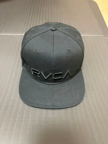 RVCA 블랙 미드핏 캡