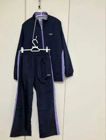 FILA 바람막이 상하의 바스락