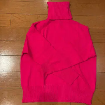 Le pivot 핑크 터틀넥 스웨터