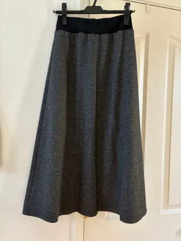 일본제 agnes b. 에네스베 플레어 스커트 리브 편직 허리