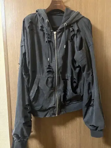 RACER WORLDWIDE 데미지 가공 후드티