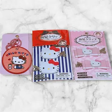 헬로키티 헤어 클립 2개 세트와 키링