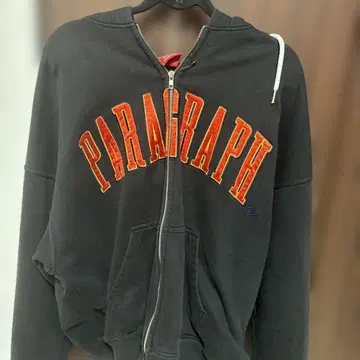 PARAGRAPH 블랙 집업 후드티