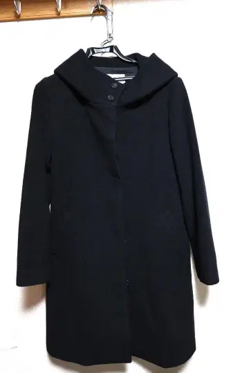 새상품급: UNTITLED 블랙 후드 부착 코트 사이즈 3