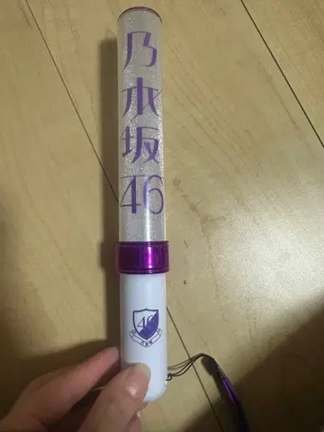 노기자카46 응원봉 투명 보라색