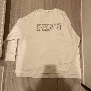 저널 스탠다드 리룸 화이트 크루넥 트레이닝복 PENN