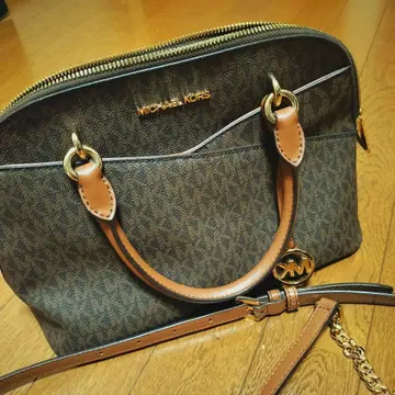 마이클코어스 핸드백 숄더 스트랩 포함