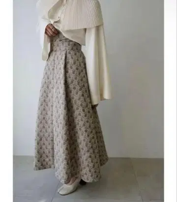 새상품 Acka. jacquard volume skirt 사이즈 1