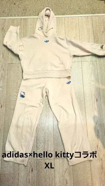 인기 완판 adidas x Hello Kitty 트레이닝복 후드티 맨투맨